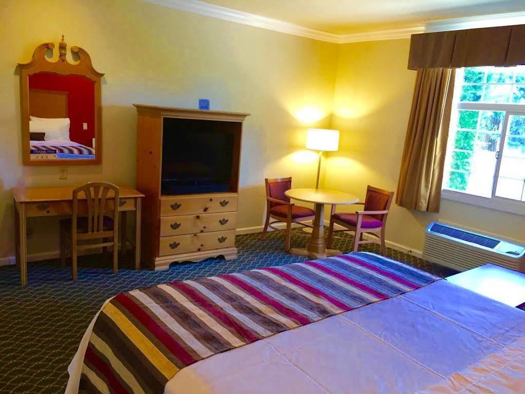 The Miramar Inn Half Moon Bay Extérieur photo